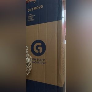 New sleep innovations memory topper 4in trifolding topper